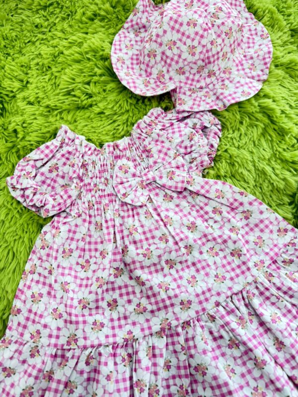 VESTITINO CON CAPPELLINO A FIORI BIMBA IN COTONE - immagine 3