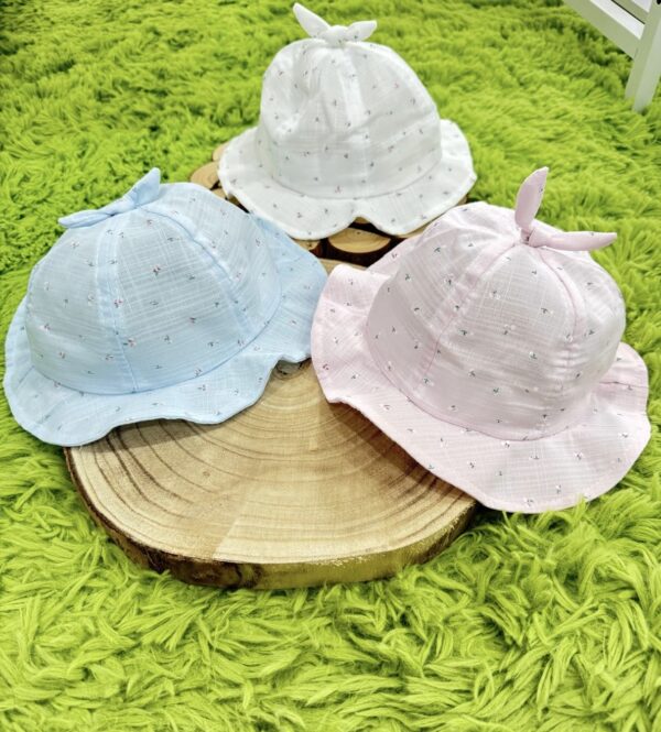 CAPPELLINO STILE PESCATORE CON ROSELLINE