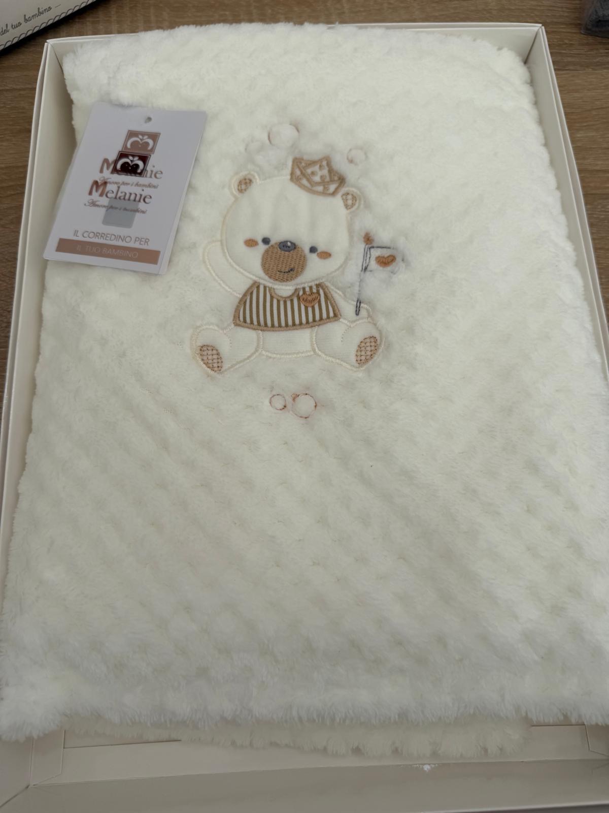 COPERTINA IN CORAL RICAMATA PORTA ENFANT 75X100